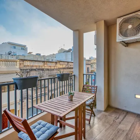 Bright & Cozy 3-bedroom Acal1-1 *