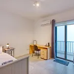 Bright & Cozy 3-bedroom Acal1-1 マルサシュロック