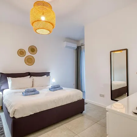 Bright & Cozy 3-bedroom Acal1-1 Apartament Marsaxlokk