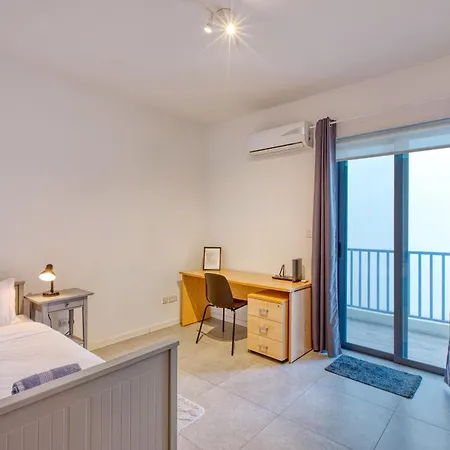 Bright & Cozy 3-bedroom Acal1-1 Марсашлокк